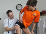 Jovencito gay engaña a su entrenador