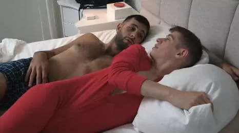 Ti stavi massaggiando mentre dormivo?