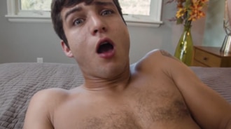 La sua faccia quando sentì il suo cazzo entrare in lui