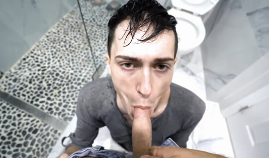 Castigando a su hermanastro problemático